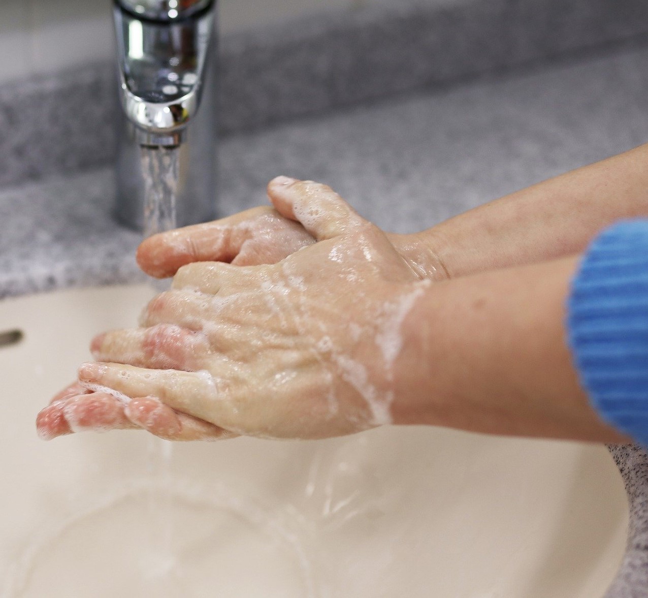 Hände waschen zur Infektionsbekämpfung